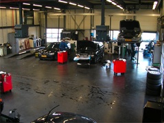 Autobedrijf van Heelsbergen, impressie werkplaats